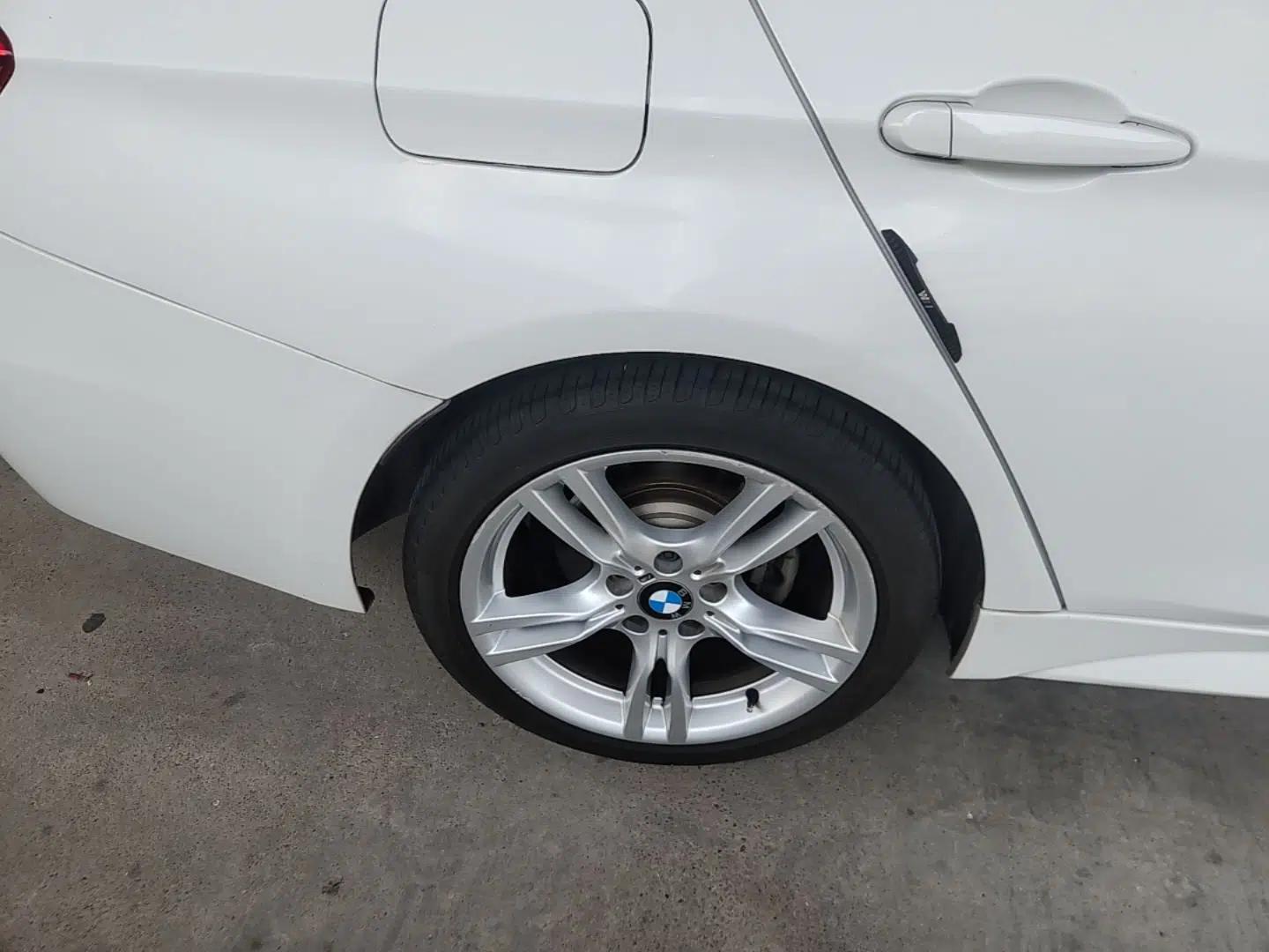 BMW 3 Series 2018 320i M Sport Package — миниатюра 11