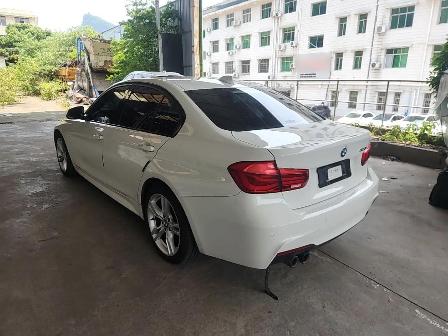 BMW 3 Series 2018 320i M Sport Package — миниатюра 4