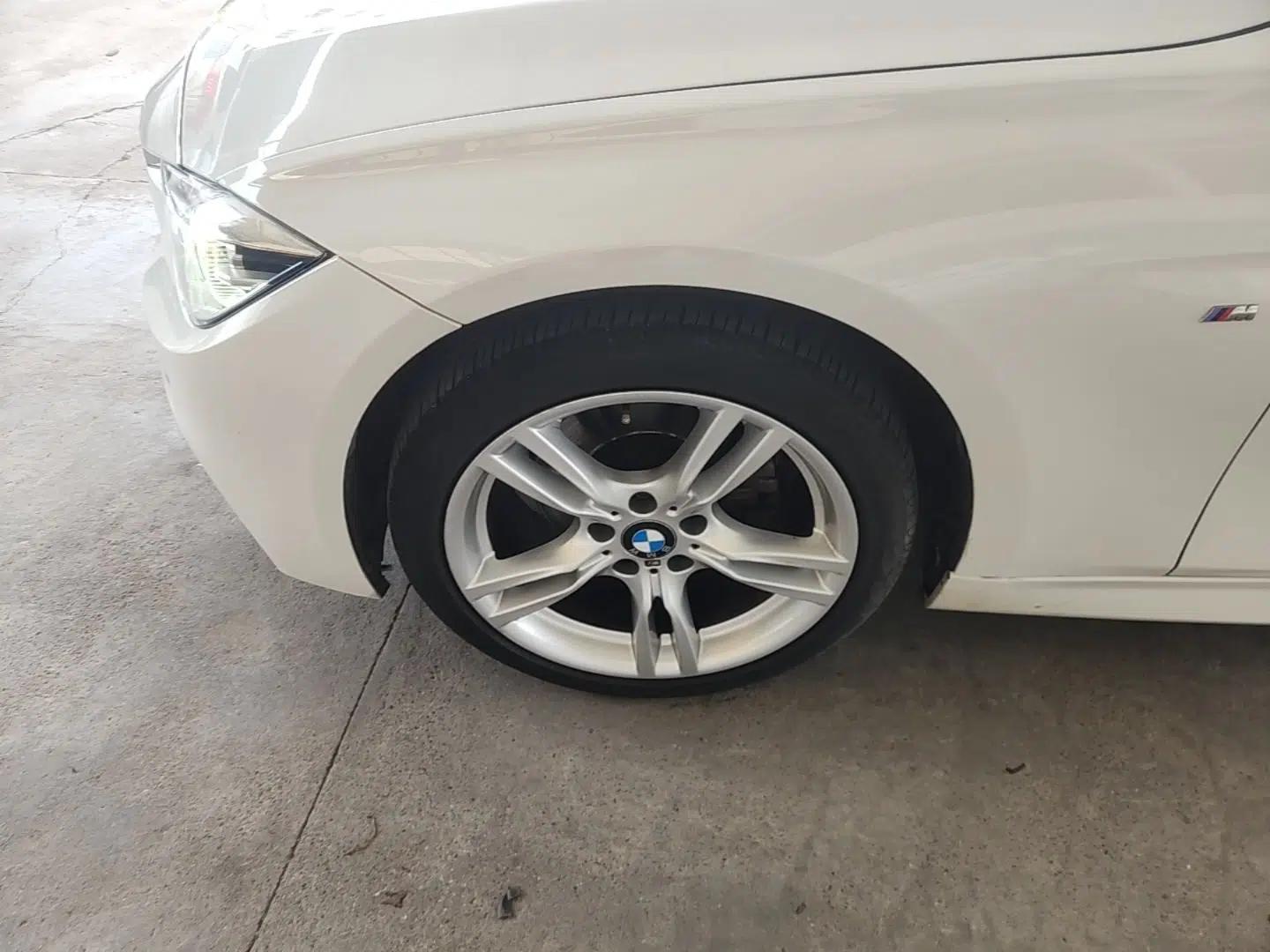 BMW 3 Series 2018 320i M Sport Package — миниатюра 10
