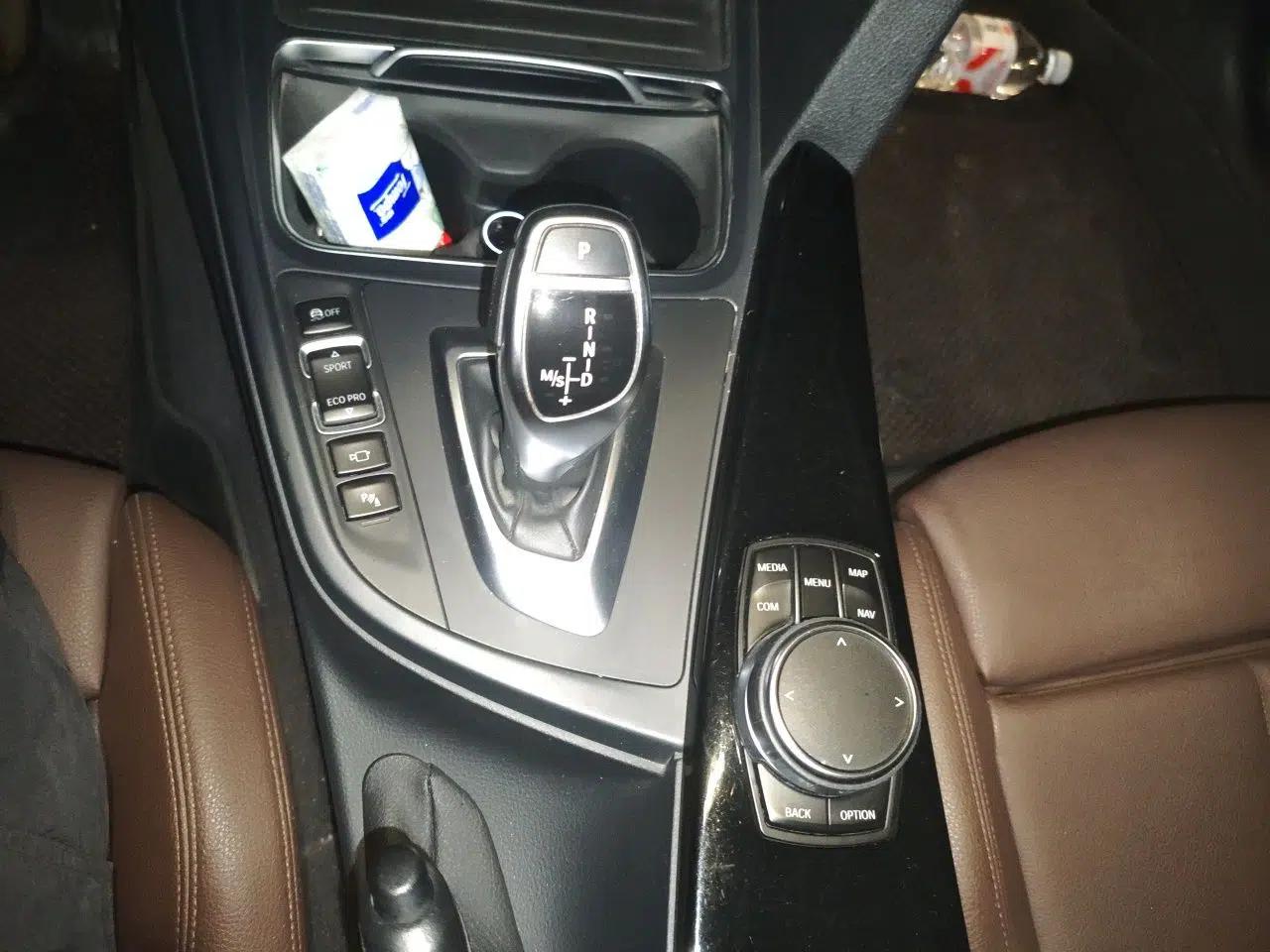 BMW 3 Series 2018 320Li Leading Model M Sport Package — миниатюра 14