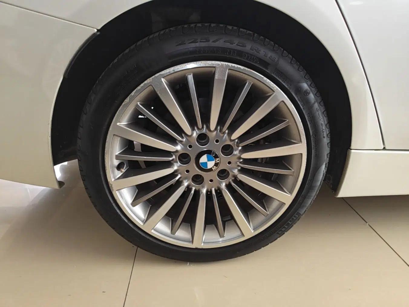 BMW 3 Series 2019 320Li Fashion Model — миниатюра 11
