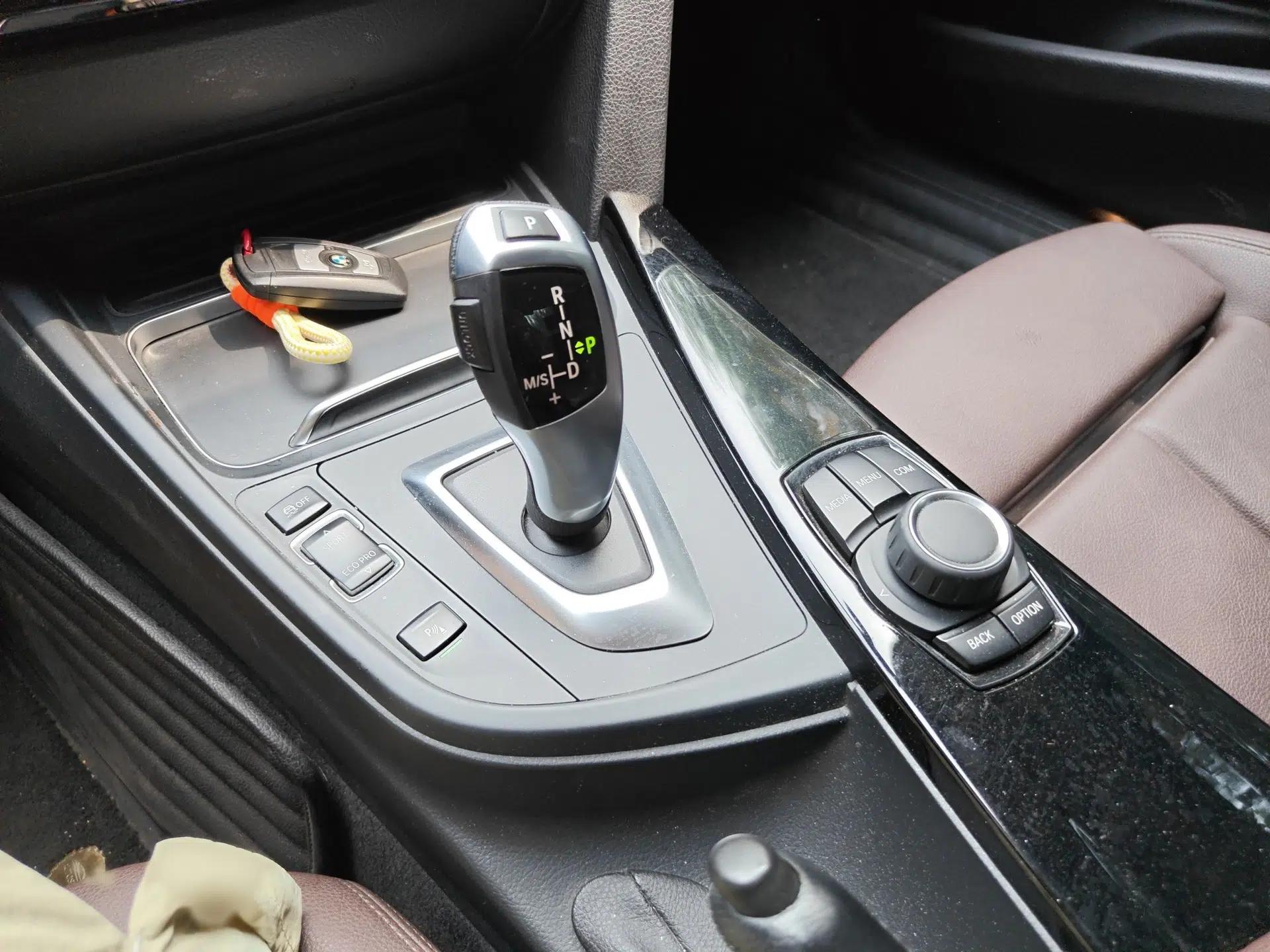 BMW 3 Series 2018 320Li Fashion Model — миниатюра 15