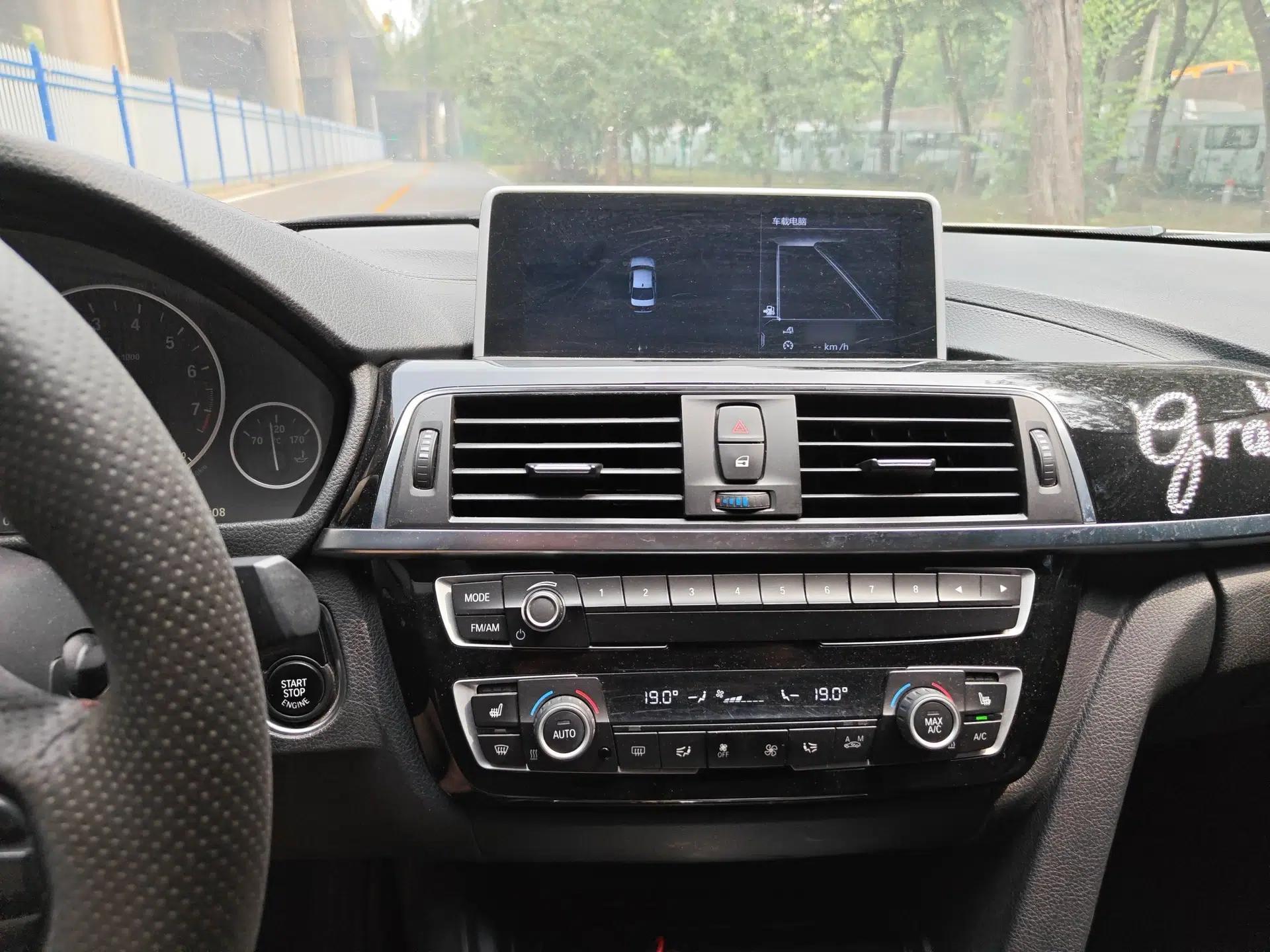 BMW 3 Series 2018 320Li Fashion Model — миниатюра 16