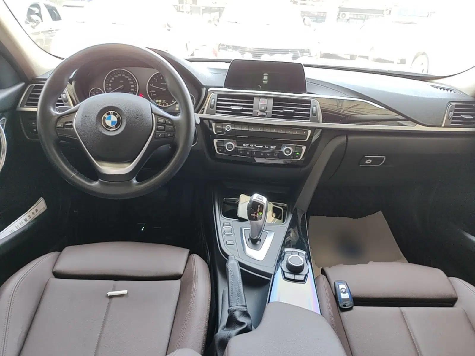 BMW 3 Series 2018 320Li Fashion Model — миниатюра 12
