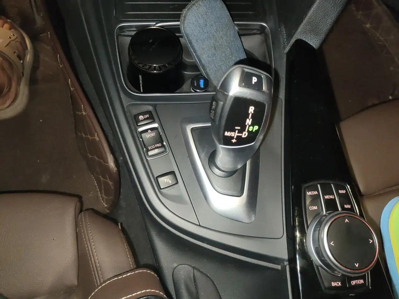 BMW 3 Series 2019 320Li Fashion Model — миниатюра 14