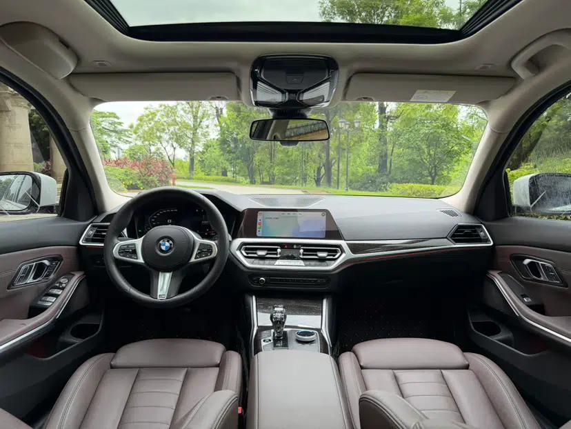 BMW 3 Series 2020 Restyled 325Li M Sport Package — миниатюра 16