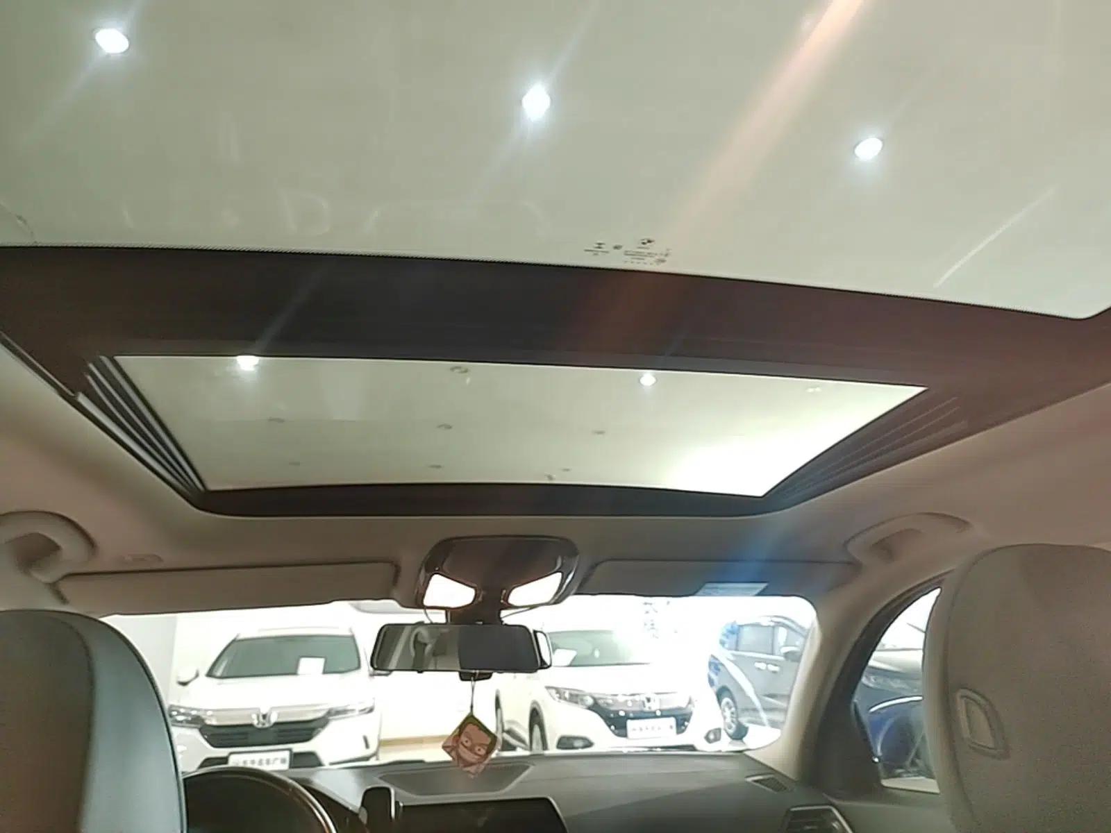 BMW 3 Series 2020 320Li M Sport Package — миниатюра 21
