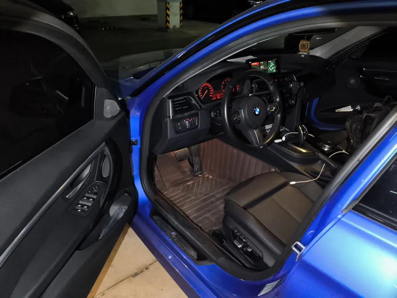 BMW 3 Series 2019 320Li M Sport Night Edition — миниатюра 16
