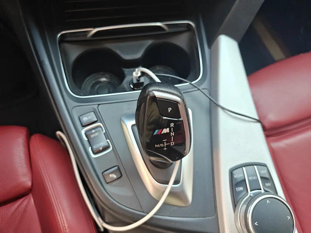BMW 3 Series 2019 320i M Sport Night Edition — миниатюра 14