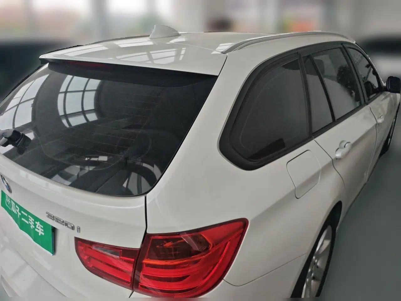 BMW 3 Series 2013 320i Sport Touring Edition — миниатюра 6