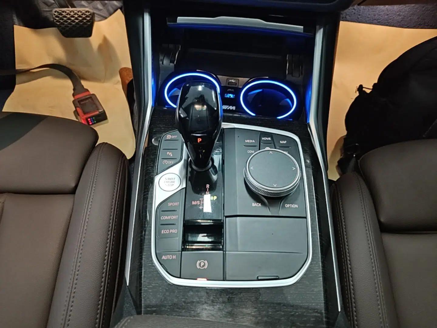 BMW 3 Series 2021 Second Facelift 325Li M Sport Package — миниатюра 16