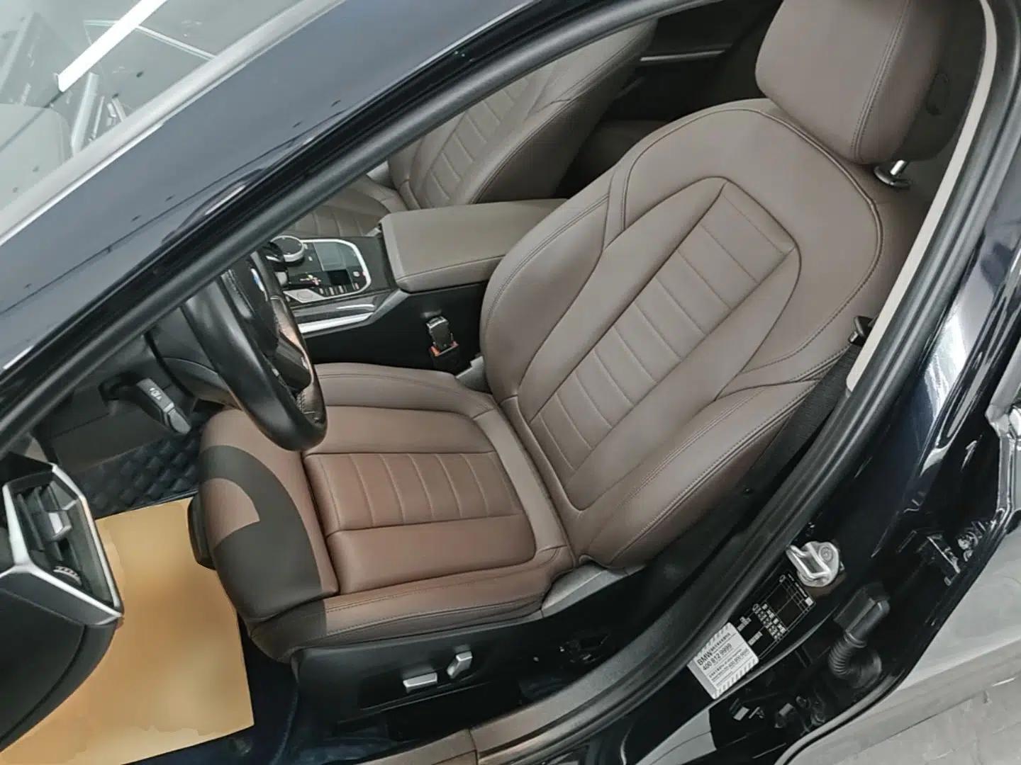 BMW 3 Series 2021 Second Facelift 325Li M Sport Package — миниатюра 17