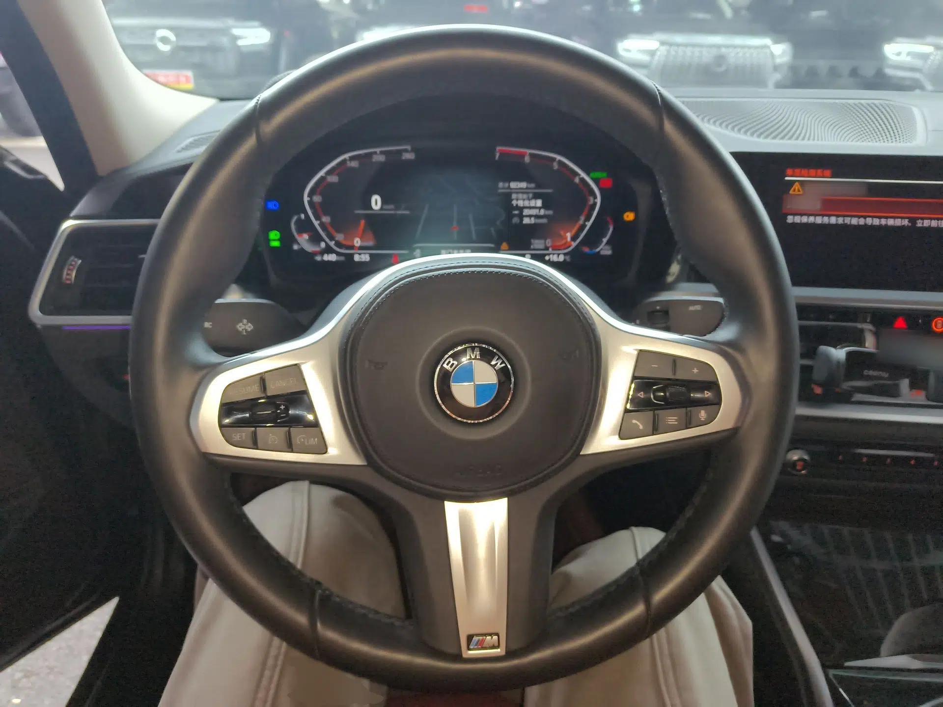 BMW 3 Series 2021 325Li M Sport Package — миниатюра 13