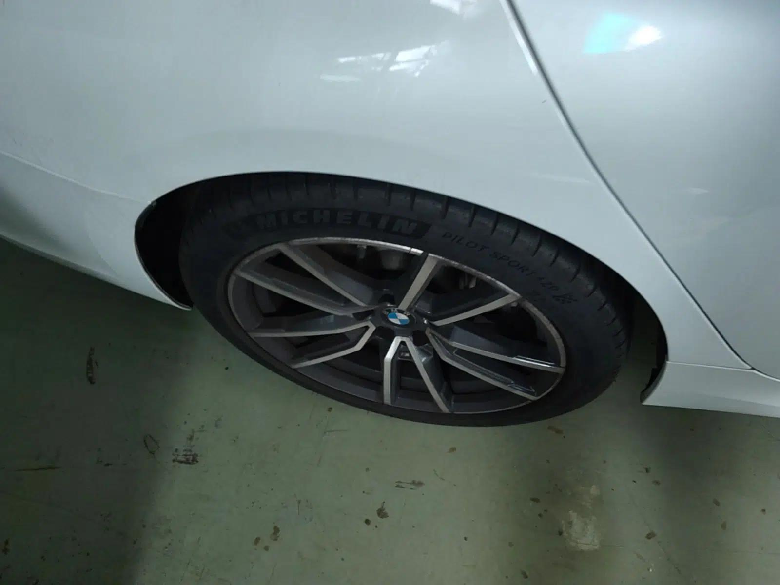 BMW 3 Series 2022 325Li M Sport Package — миниатюра 11