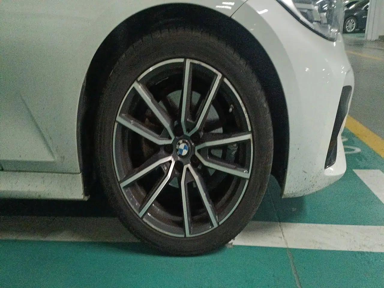 BMW 3 Series 2022 325Li M Sport Package — миниатюра 8