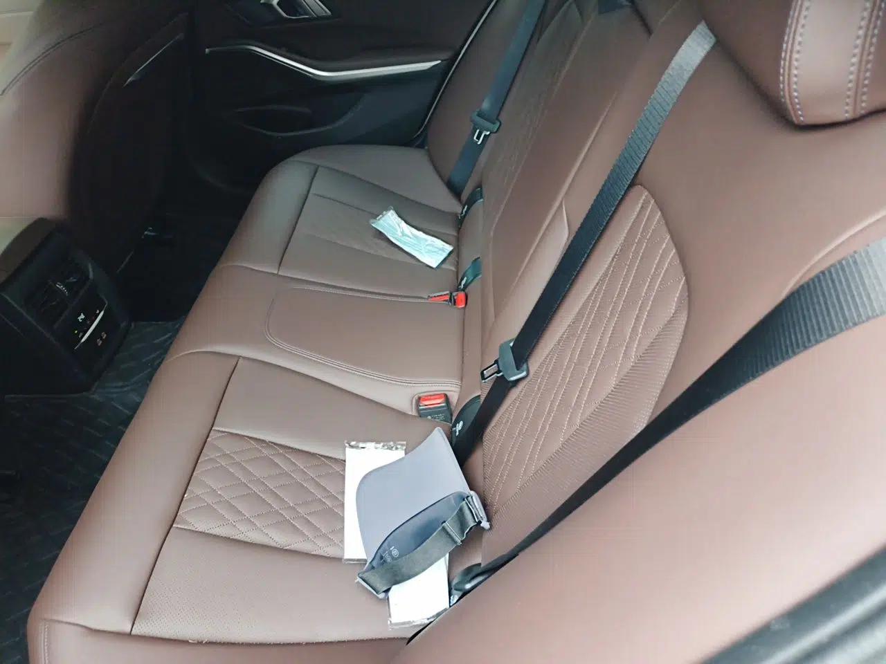 BMW 3 Series 2025 325i M Sport Package — миниатюра 17