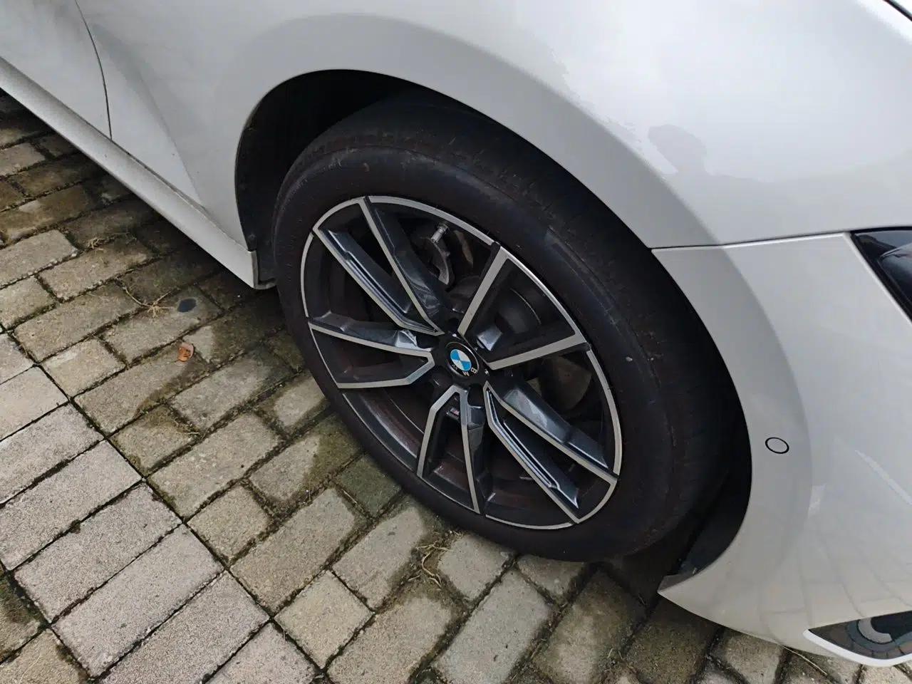 BMW 3 Series 2025 325i M Sport Package — миниатюра 8