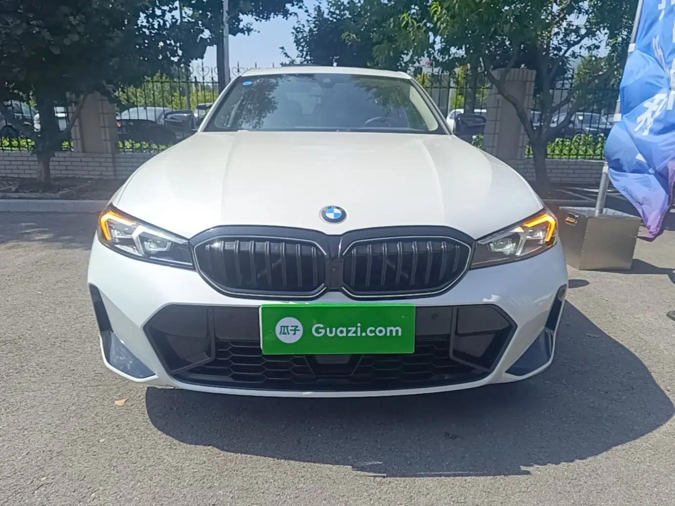 BMW 3 Series 2025 330Li M Sport Shadowline Package — миниатюра 2