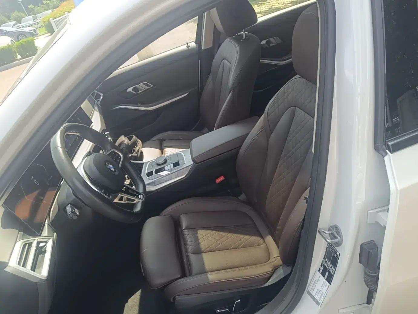BMW 3 Series 2025 330Li M Sport Shadowline Package — миниатюра 17