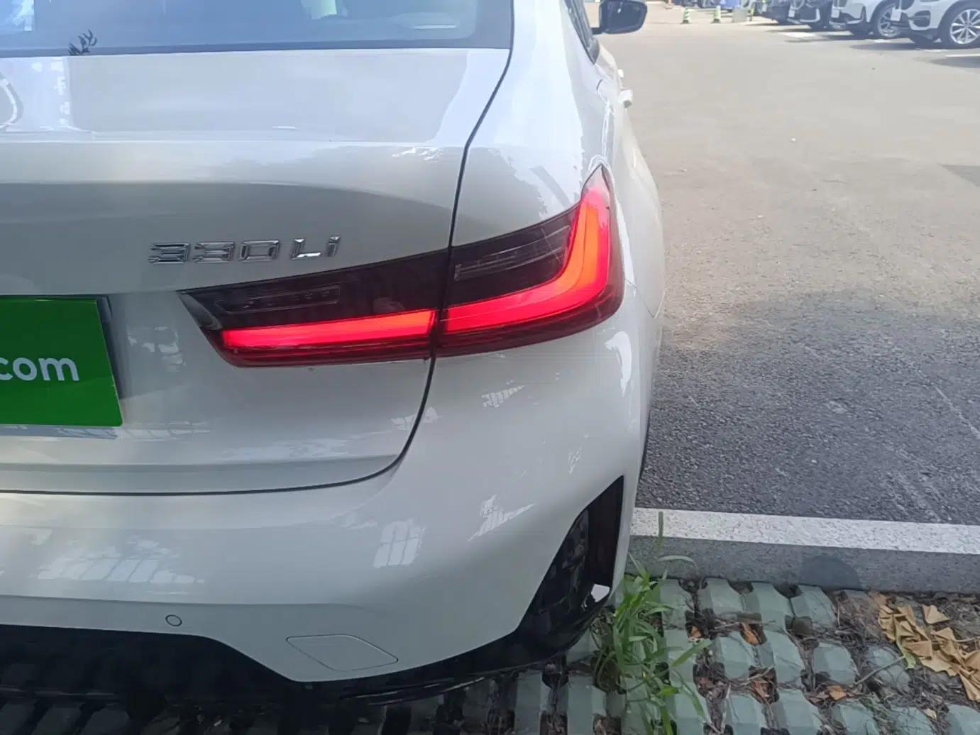 BMW 3 Series 2025 330Li M Sport Shadowline Package — миниатюра 9
