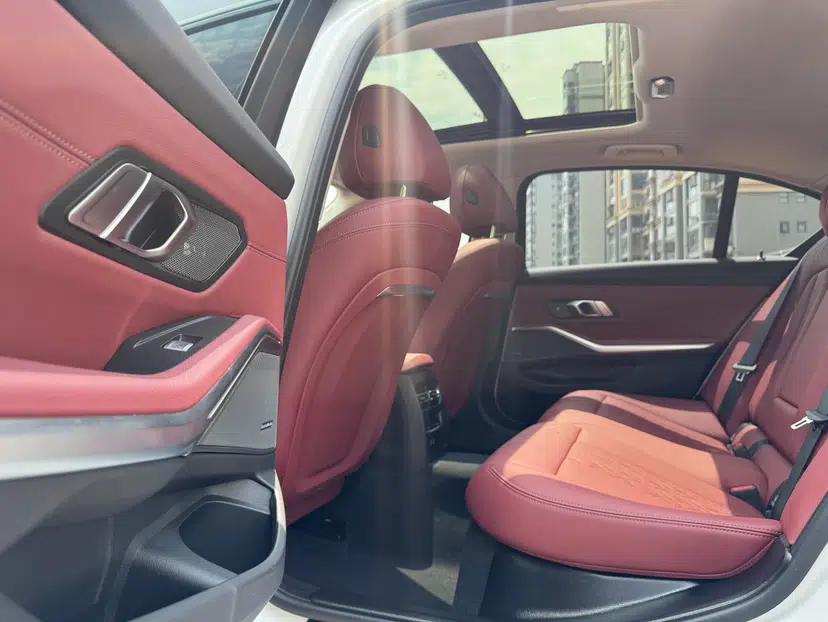 BMW 3 Series 2025 330Li M Sport Shadowline Package — миниатюра 16