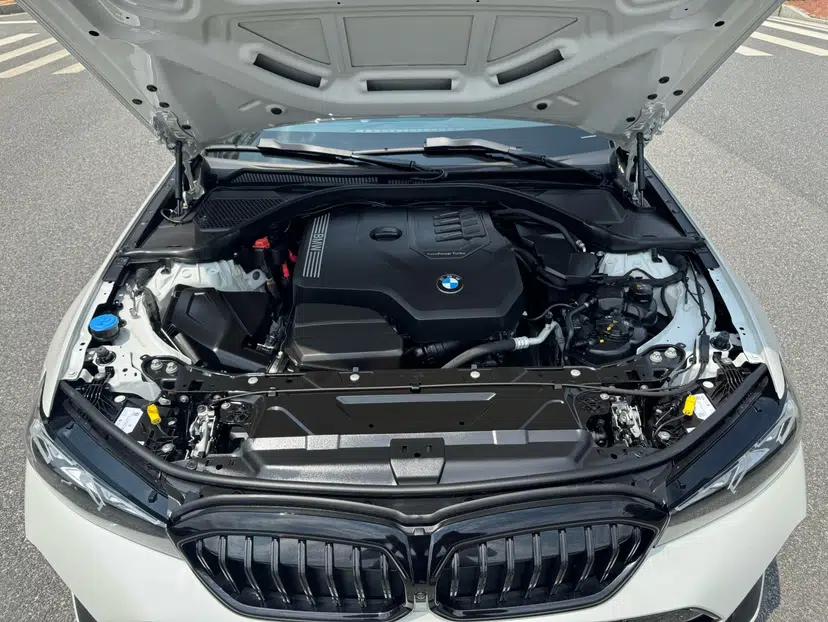 BMW 3 Series 2025 330Li M Sport Shadowline Package — миниатюра 19