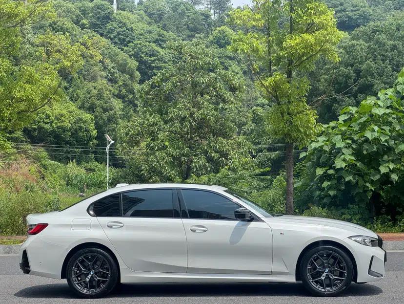 BMW 3 Series 2025 330Li M Sport Shadowline Package — миниатюра 4