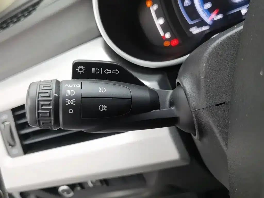 Geely Boyue 2016 1.8TD Automatic Four-Wheel Drive Smart Edition — миниатюра 21
