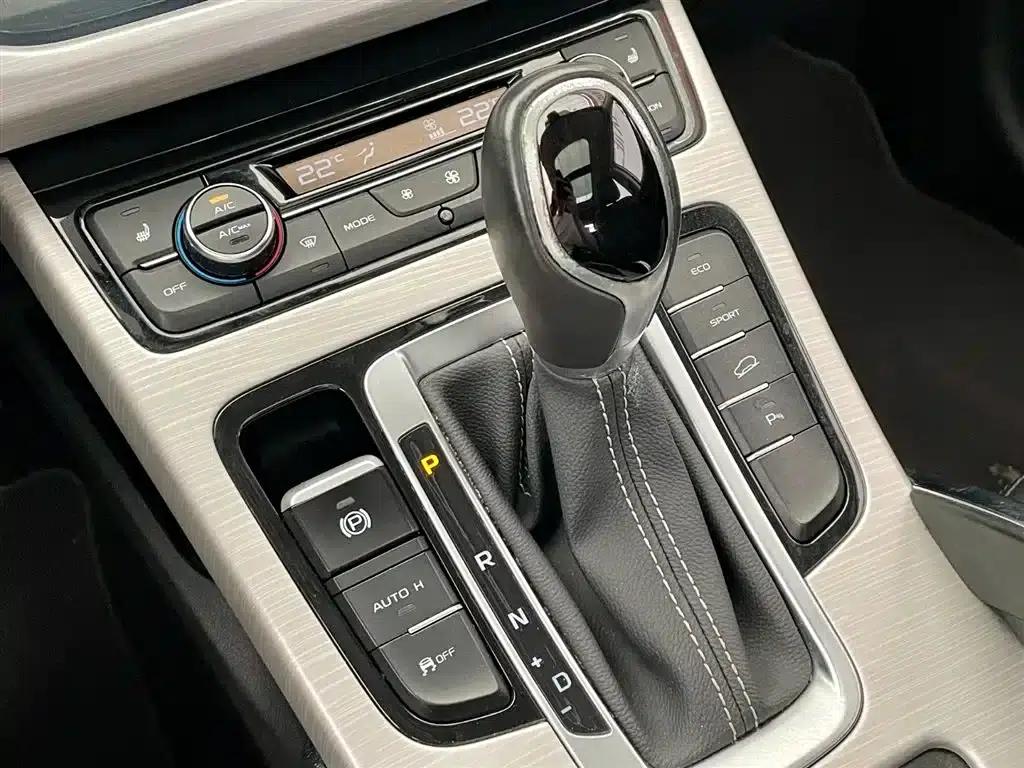 Geely Boyue 2018 1.8TD Automatic 2WD Smart 4G Connected Edition — миниатюра 10