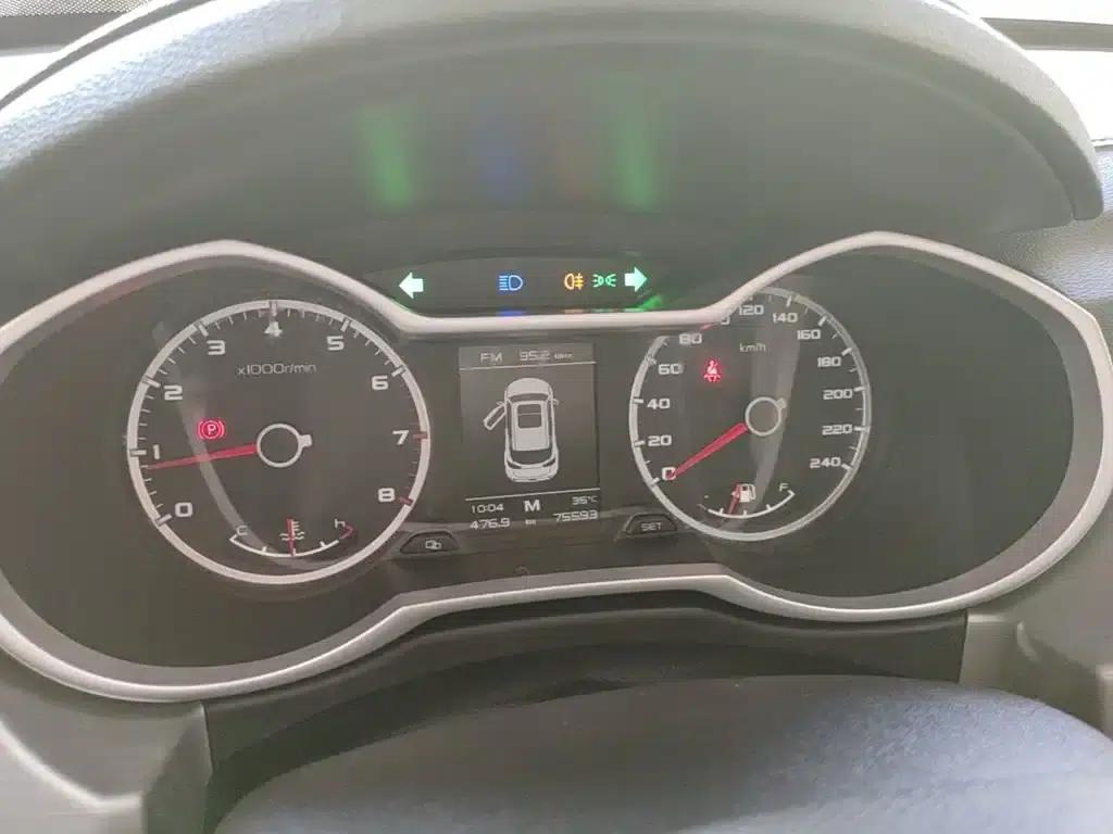 Geely Boyue 2016 2.0L Manual Smart Edition — миниатюра 12