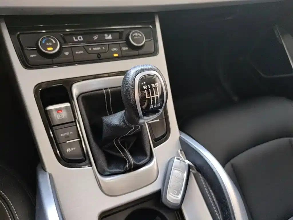 Geely Boyue 2016 2.0L Manual Smart Edition — миниатюра 14
