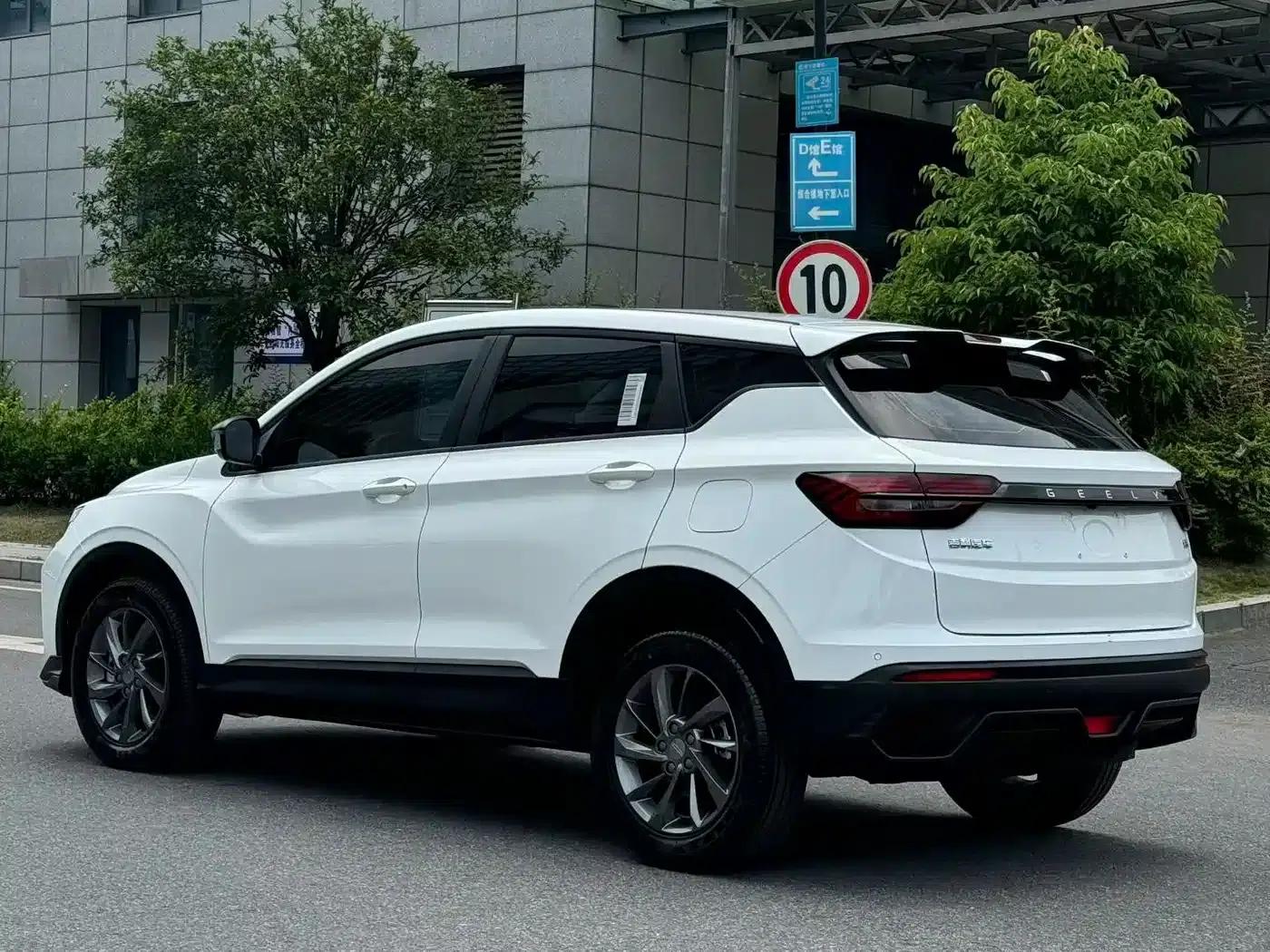 Geely Binyue 2025 1.5L CVT Super MAX — миниатюра 6