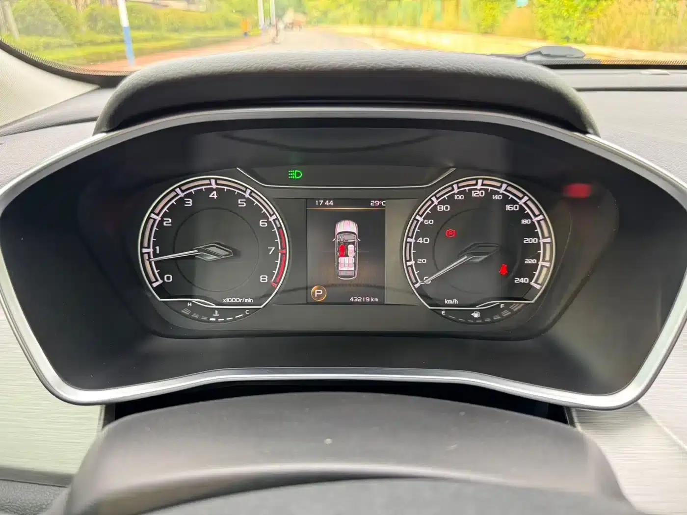 Geely Binyue 2021 1.4T DCT Diamond Edition — миниатюра 12