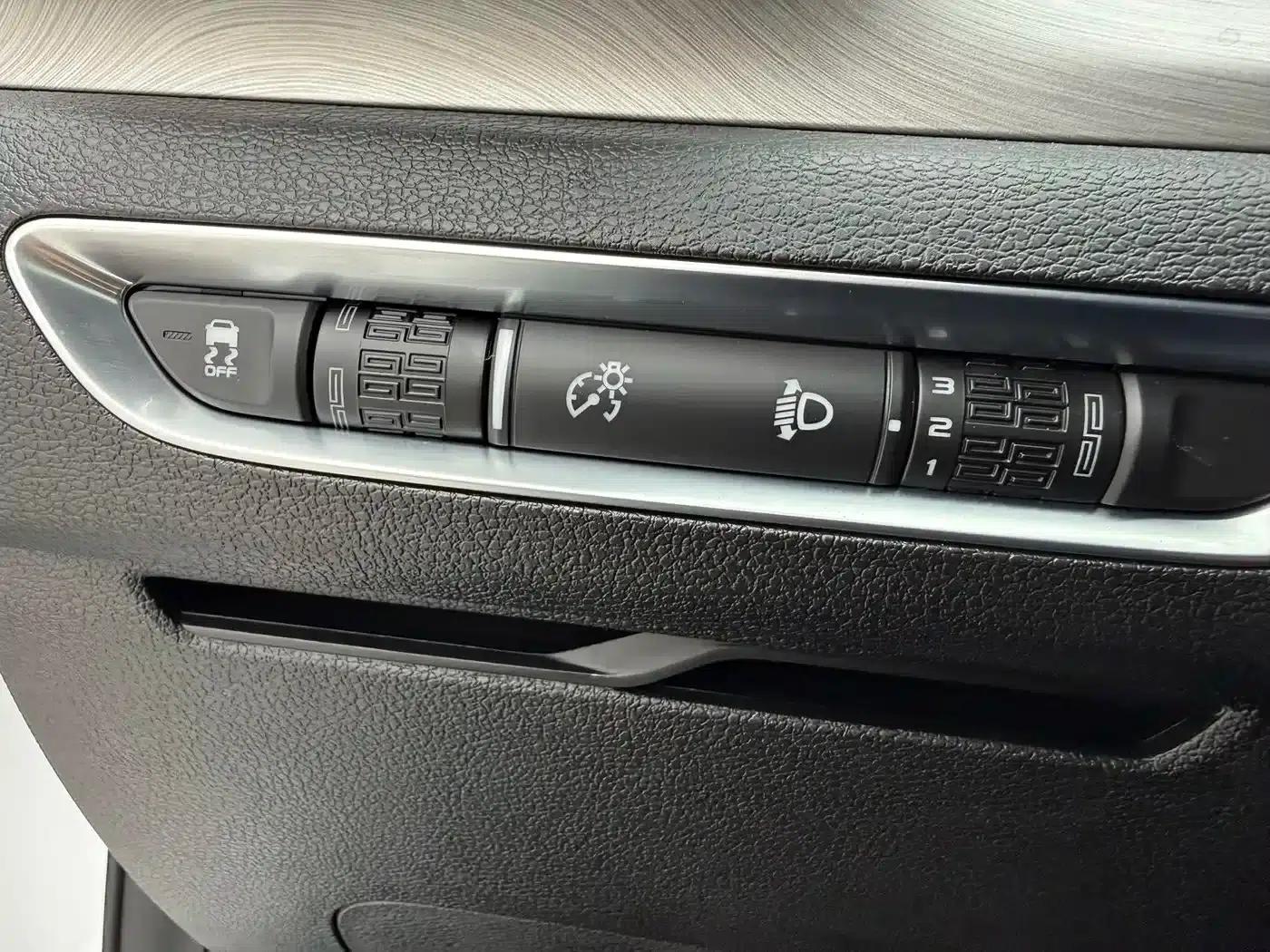 Geely Binyue 2021 1.4T DCT Diamond Edition — миниатюра 16