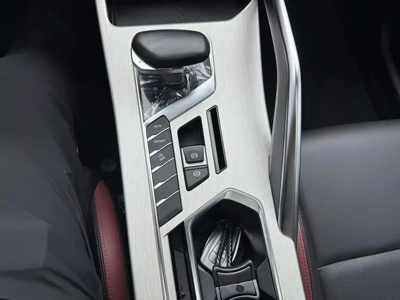 Geely Binyue 2021 1.4T DCT Diamond Edition — миниатюра 17