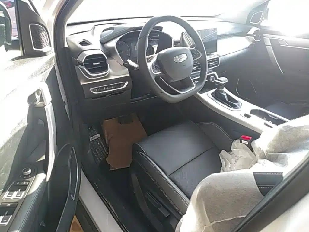 Geely Binyue 2025 1.5L CVT Super Power — миниатюра 16
