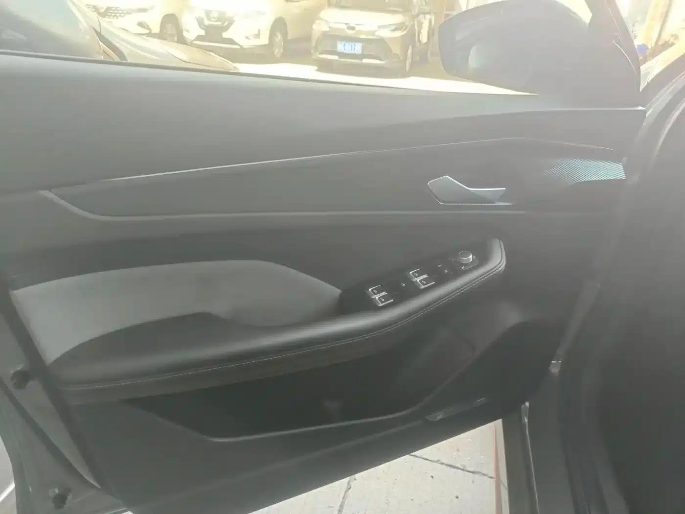 Binrui 2022 Model Binrui COOL 1.5T DCT Thunder Edition — миниатюра 4