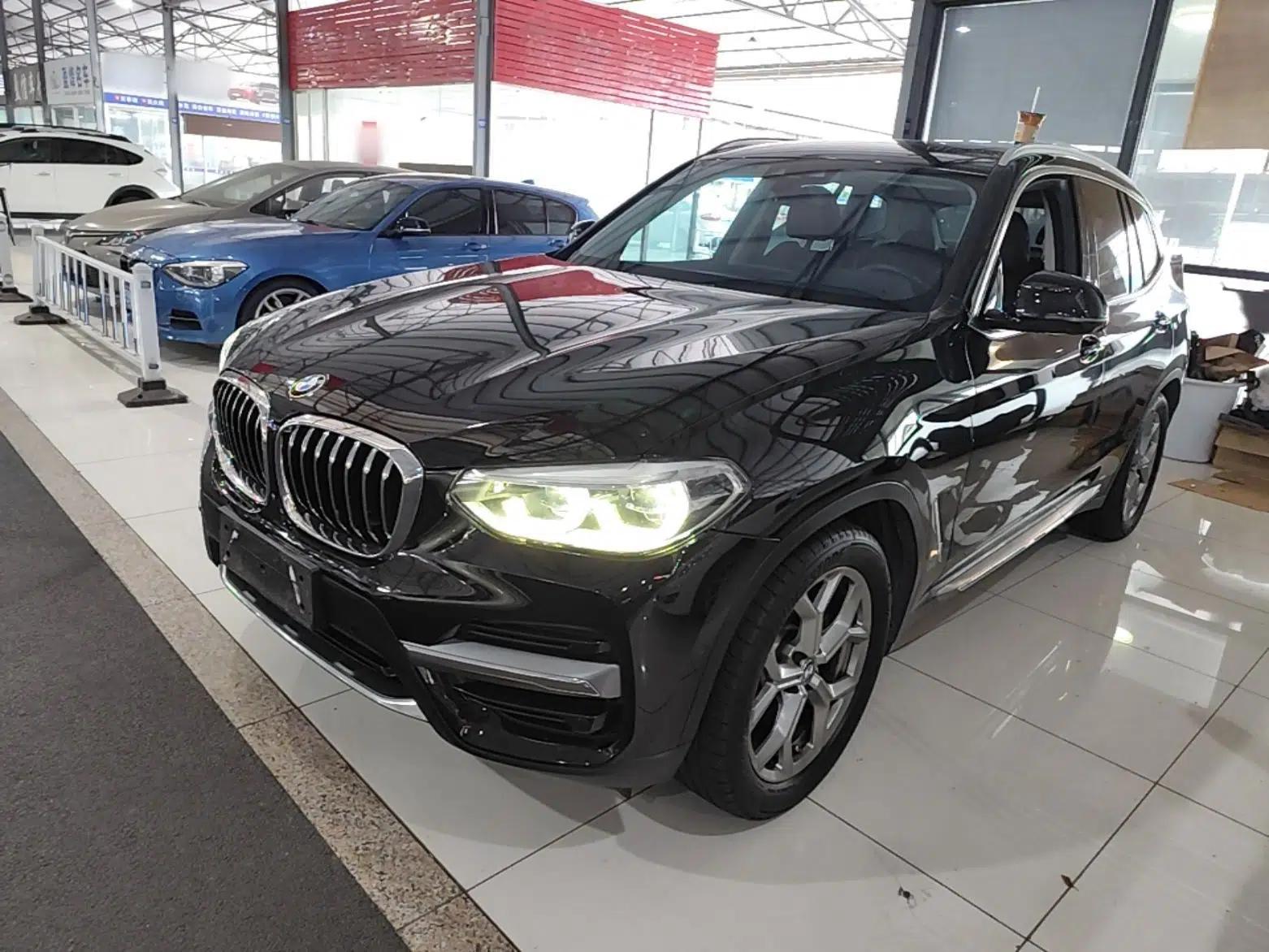 BMW X3 2019 xDrive28i Luxury Package — миниатюра 1