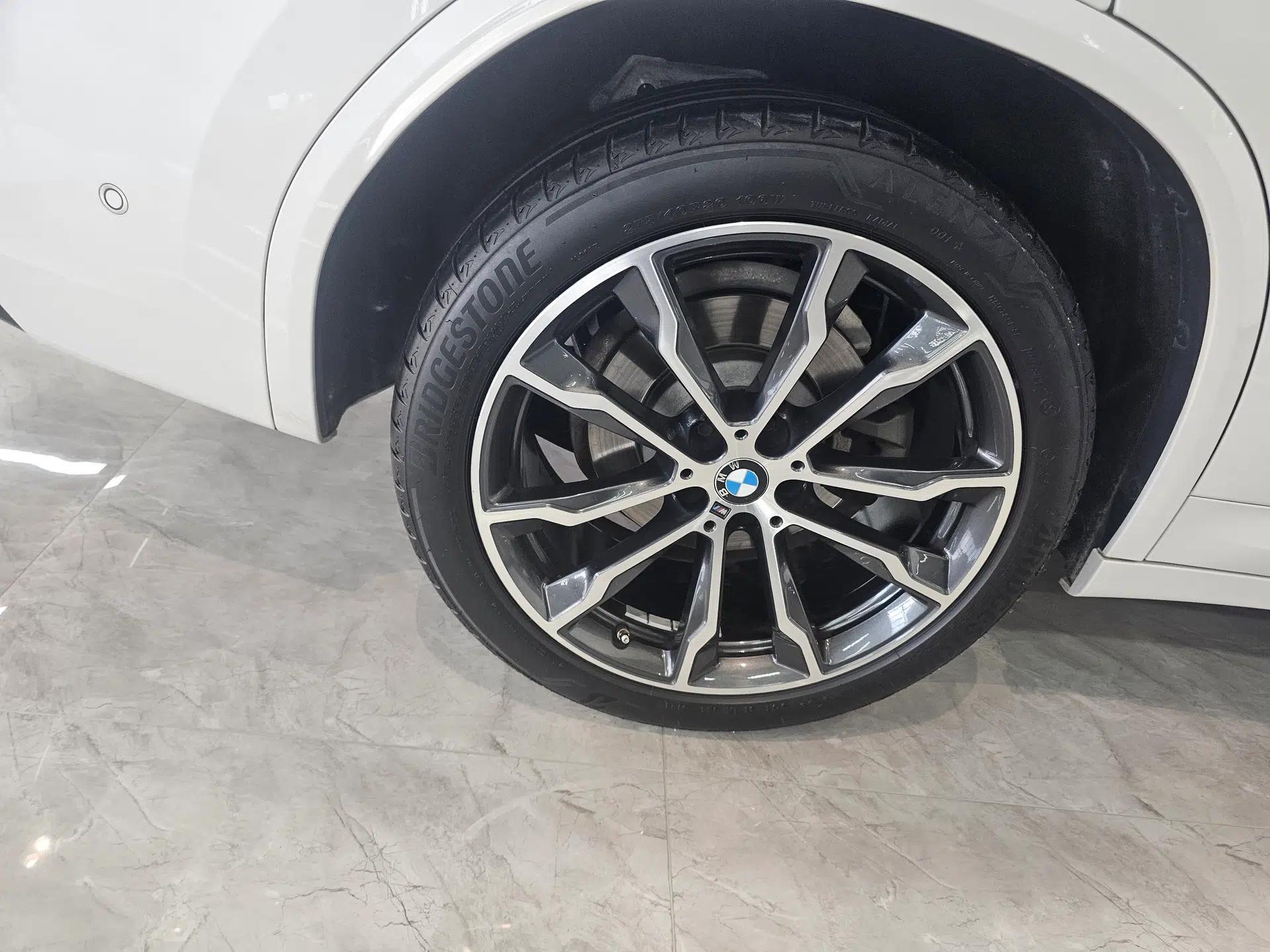 BMW X3 2023 Restyled xDrive30i Leading Edition M Night Sky Package — миниатюра 16