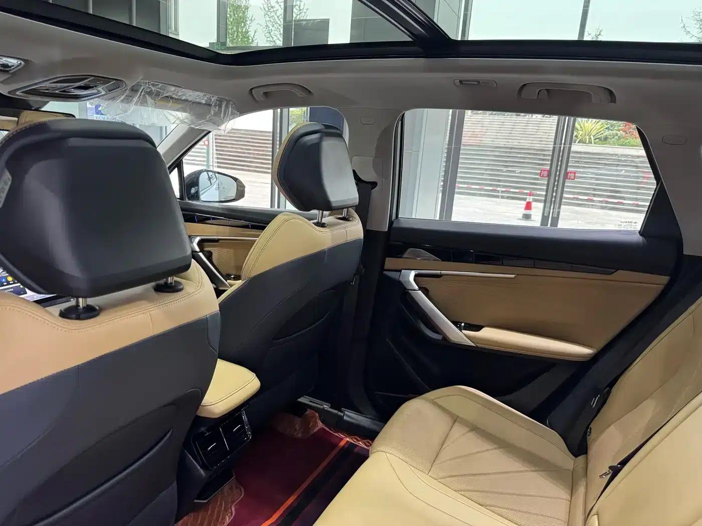 Geely Boyue L 2023 1.5TD DCT Premium Edition — миниатюра 11