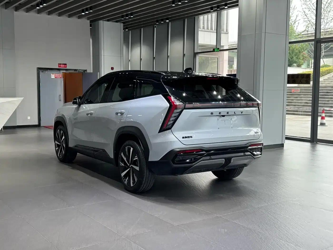 Geely Boyue L 2023 1.5TD DCT Premium Edition — миниатюра 6