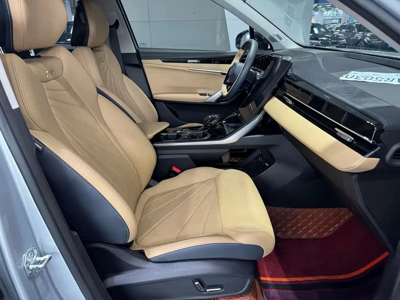 Geely Boyue L 2023 1.5TD DCT Premium Edition — миниатюра 9