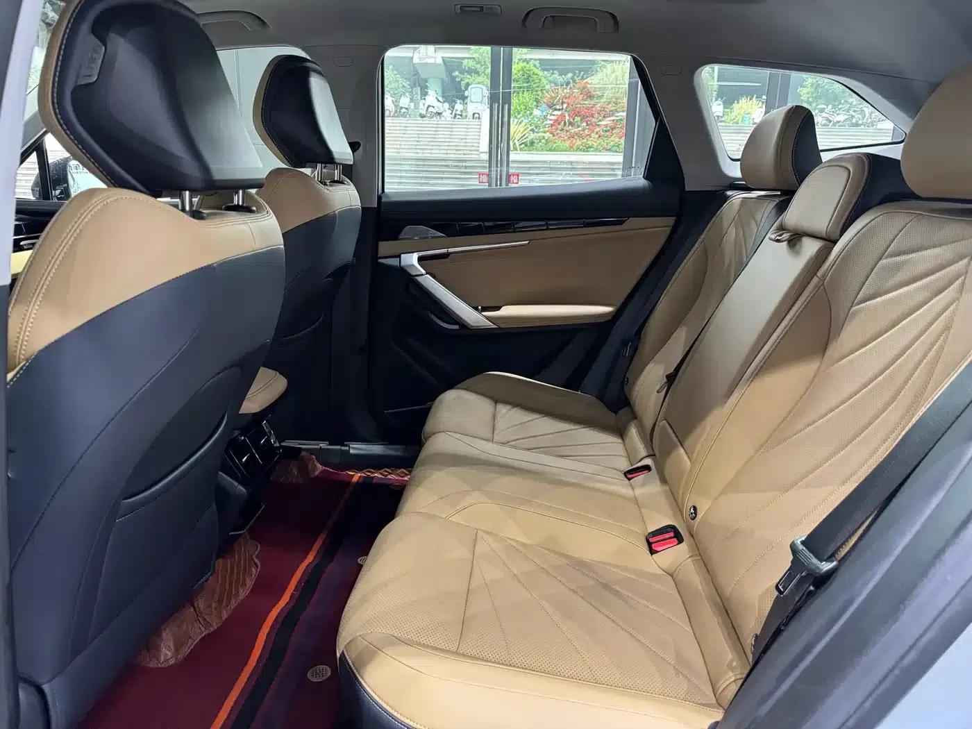 Geely Boyue L 2023 1.5TD DCT Premium Edition — миниатюра 10