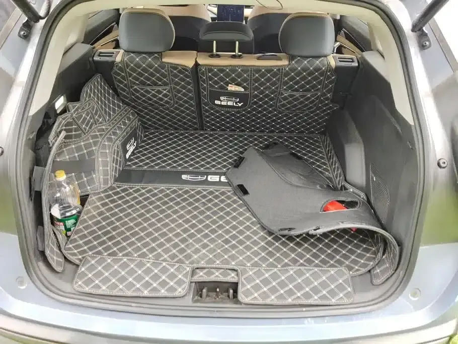 Geely Boyue L 2023 1.5TD DCT Premium Edition — миниатюра 3