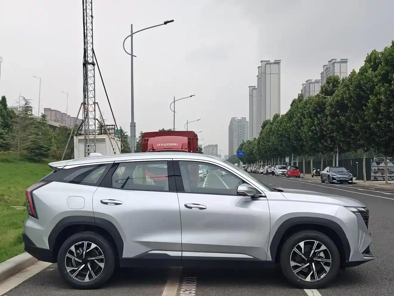 Geely Boyue L 2024 1.5TD DCT Dragon Edition — миниатюра 8