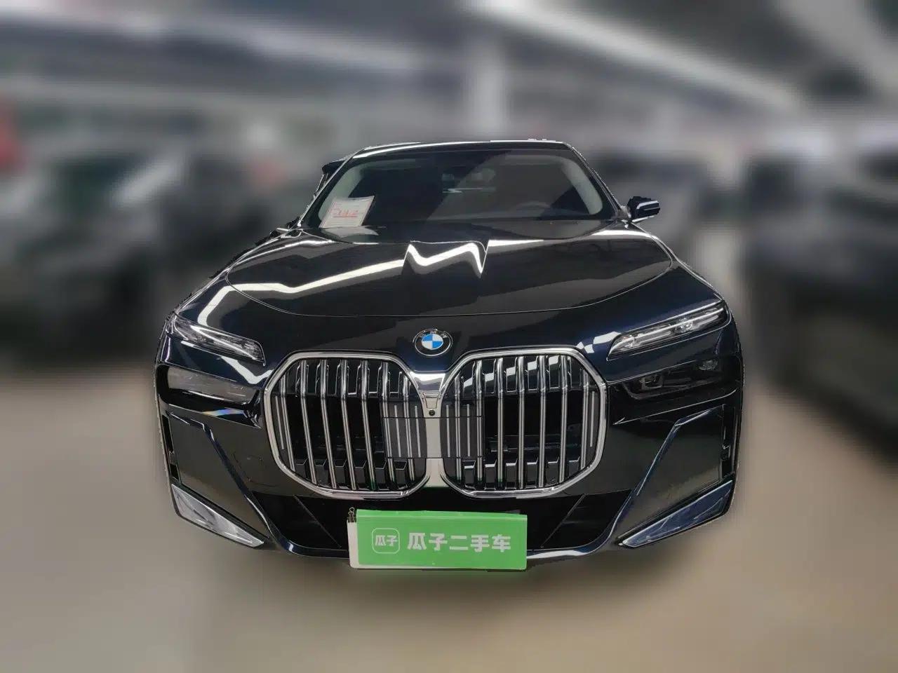 BMW 7 Series 2026 Model 740Li Leading-Edge M Sport Package — миниатюра 2