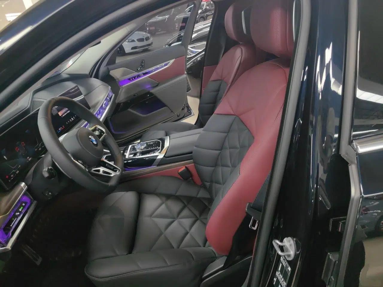 BMW 7 Series 2026 Model 740Li Leading-Edge M Sport Package — миниатюра 15