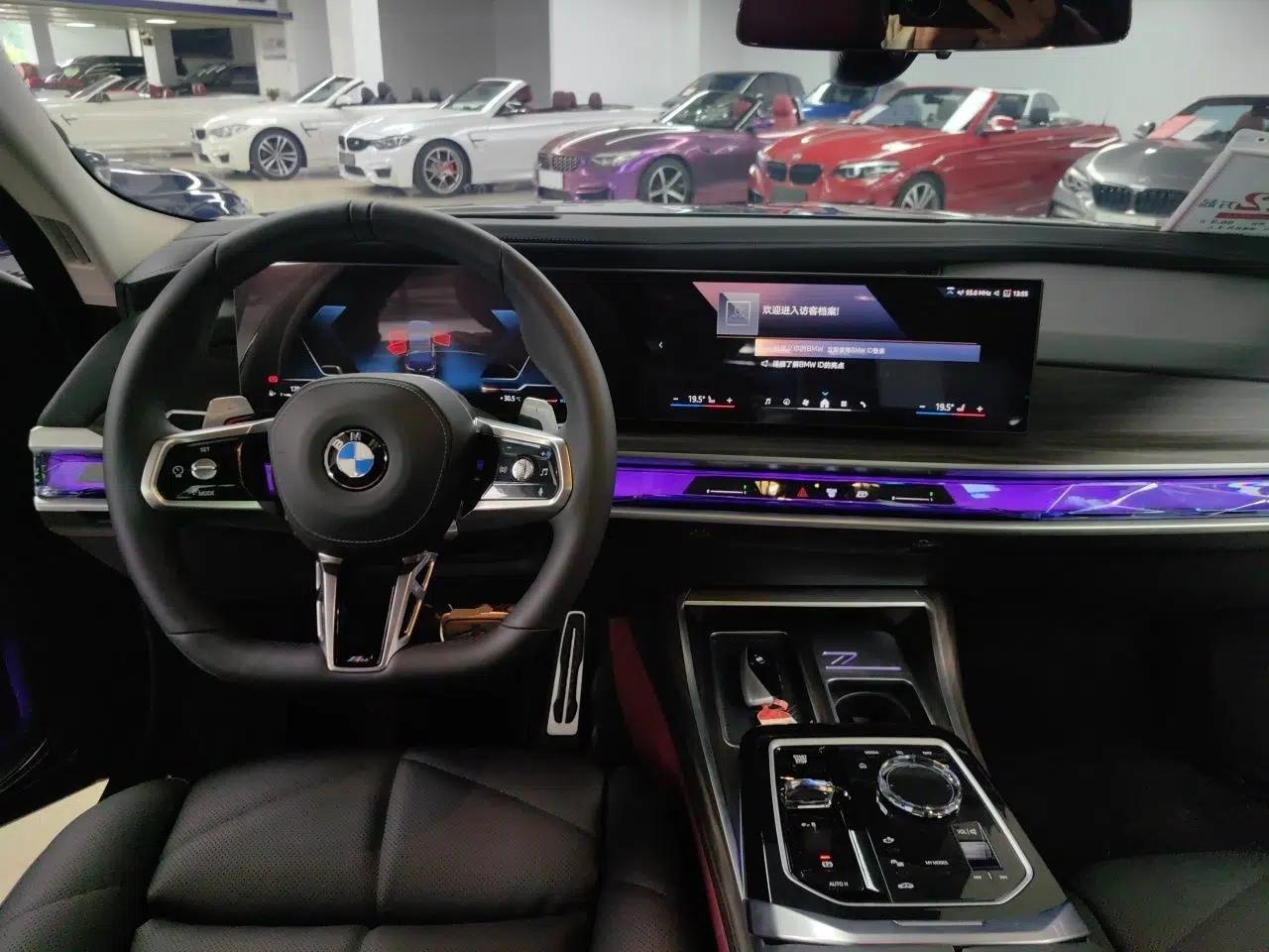 BMW 7 Series 2026 Model 740Li Leading-Edge M Sport Package — миниатюра 10
