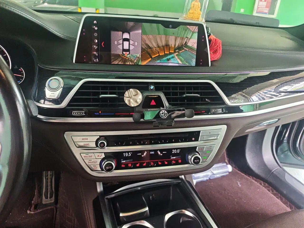 BMW 7 Series 2018 730Li Luxury Edition M Sport Package — миниатюра 13