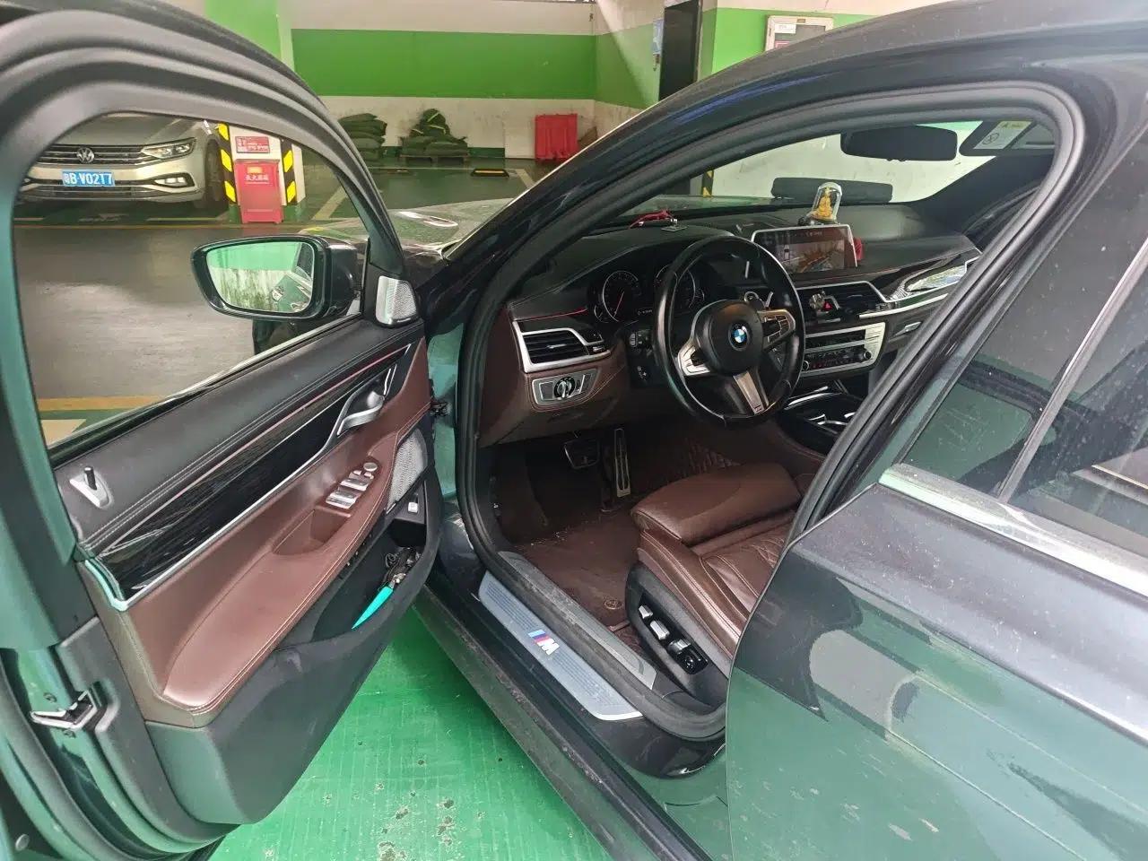 BMW 7 Series 2018 730Li Luxury Edition M Sport Package — миниатюра 16